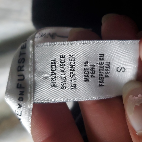 Diane von Furstenberg Sleeveless Top - Picture 10 of 10